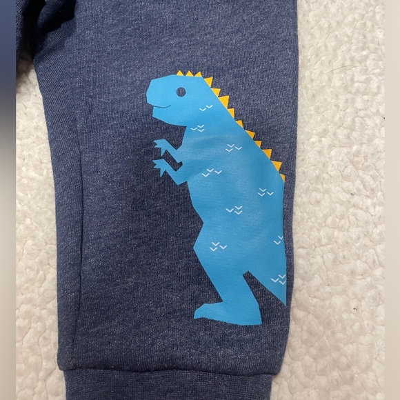 Cat & Jack boys 2 piece Happy Hanukkah set size 18 months - Picture 4 of 4